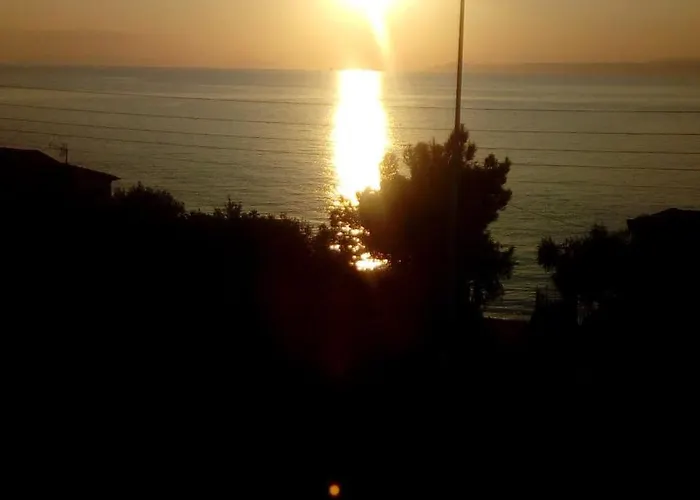 Klementine's House Скала-Каллирахис